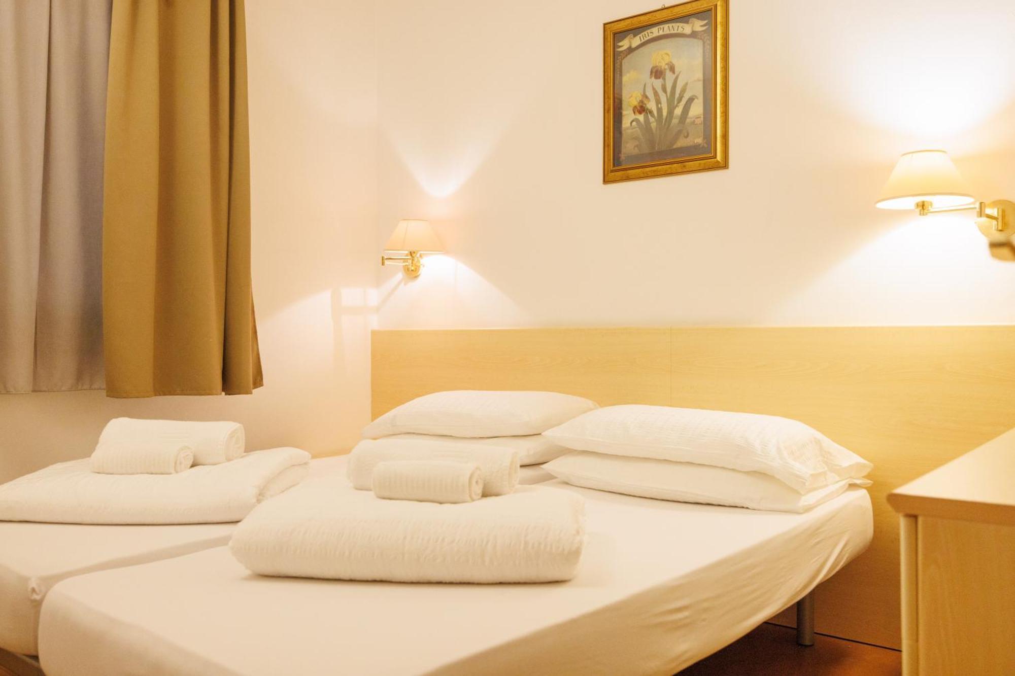 Club Hotel E Residence La Vela Torbole Sul Garda Luaran gambar