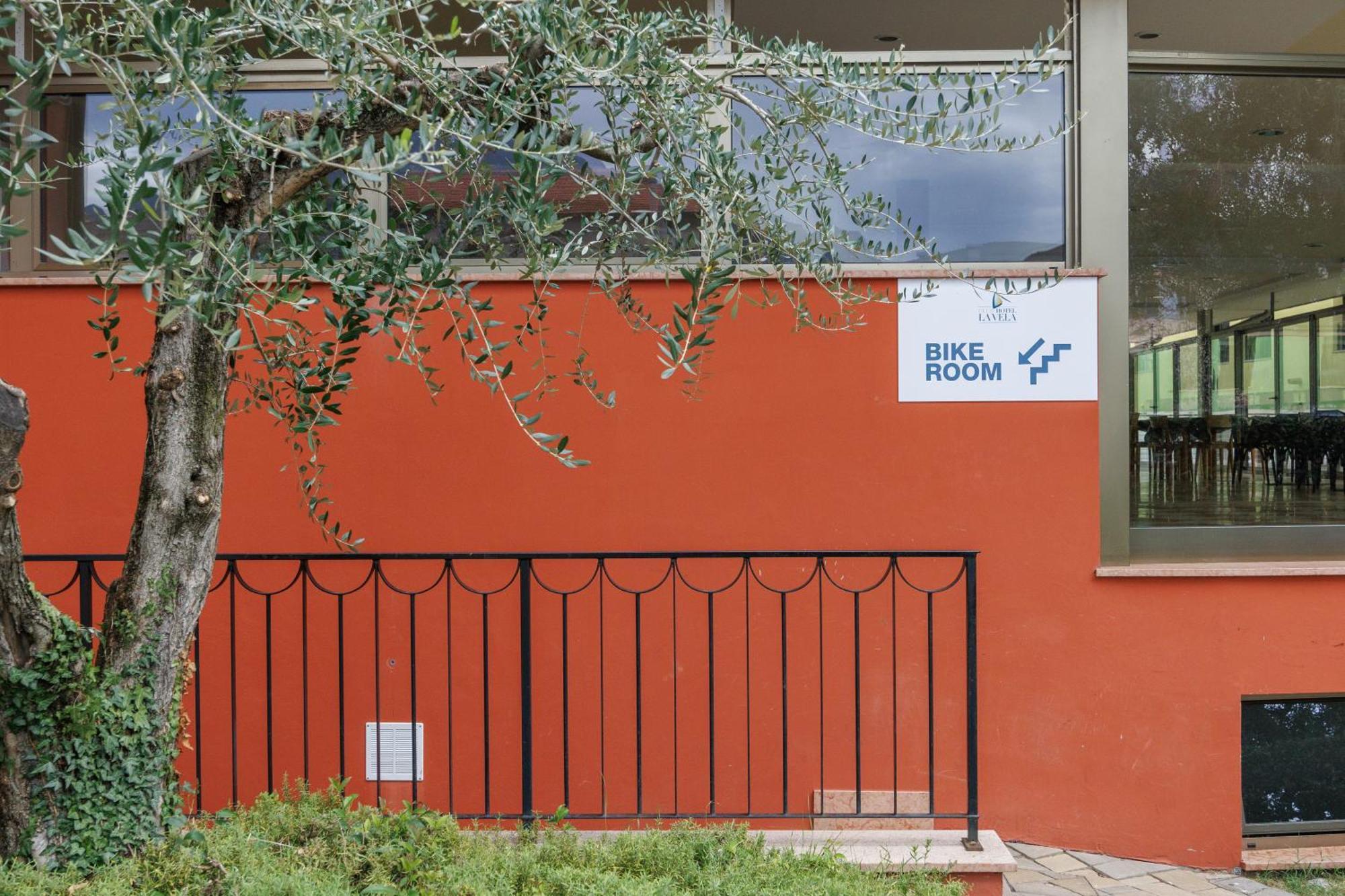 Club Hotel E Residence La Vela Torbole Sul Garda Luaran gambar