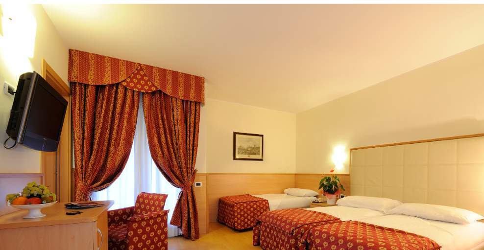 Club Hotel E Residence La Vela Torbole Sul Garda Luaran gambar